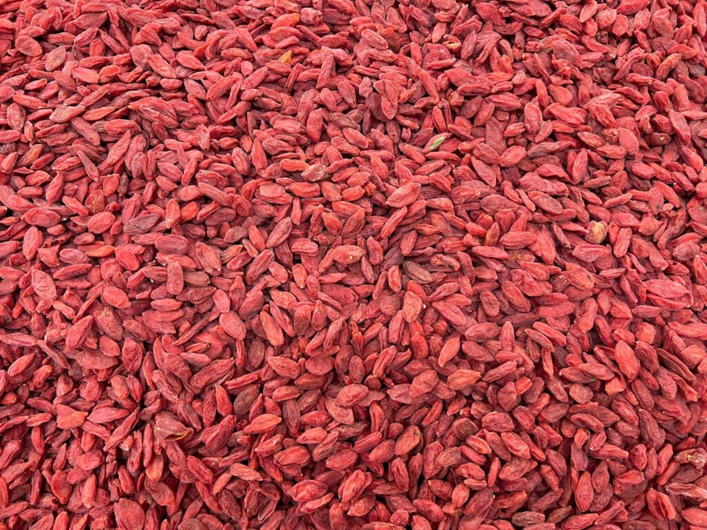 Red-orange Chinese wolfberries arranged for eating