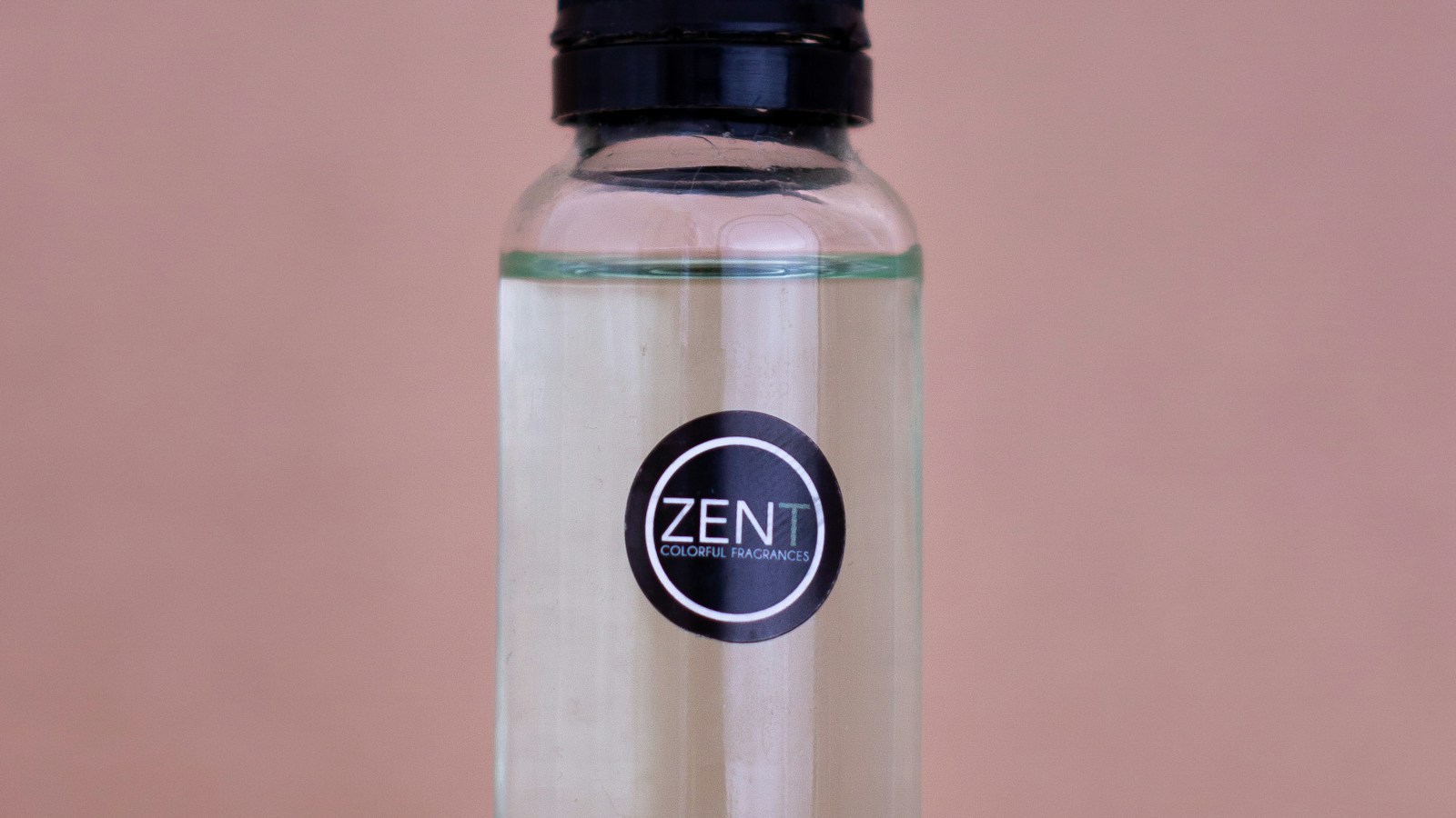 Bottle labeled garlic powder