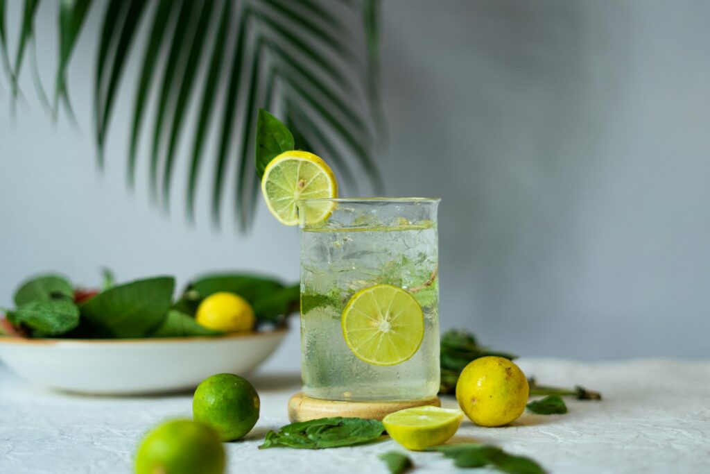 Lemon-lime soda with ice and citrus