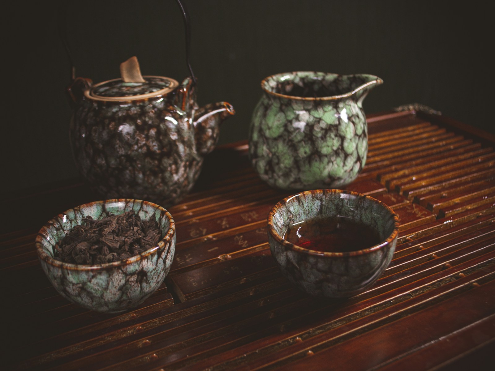 Oolong tea set arranged on a wooden table